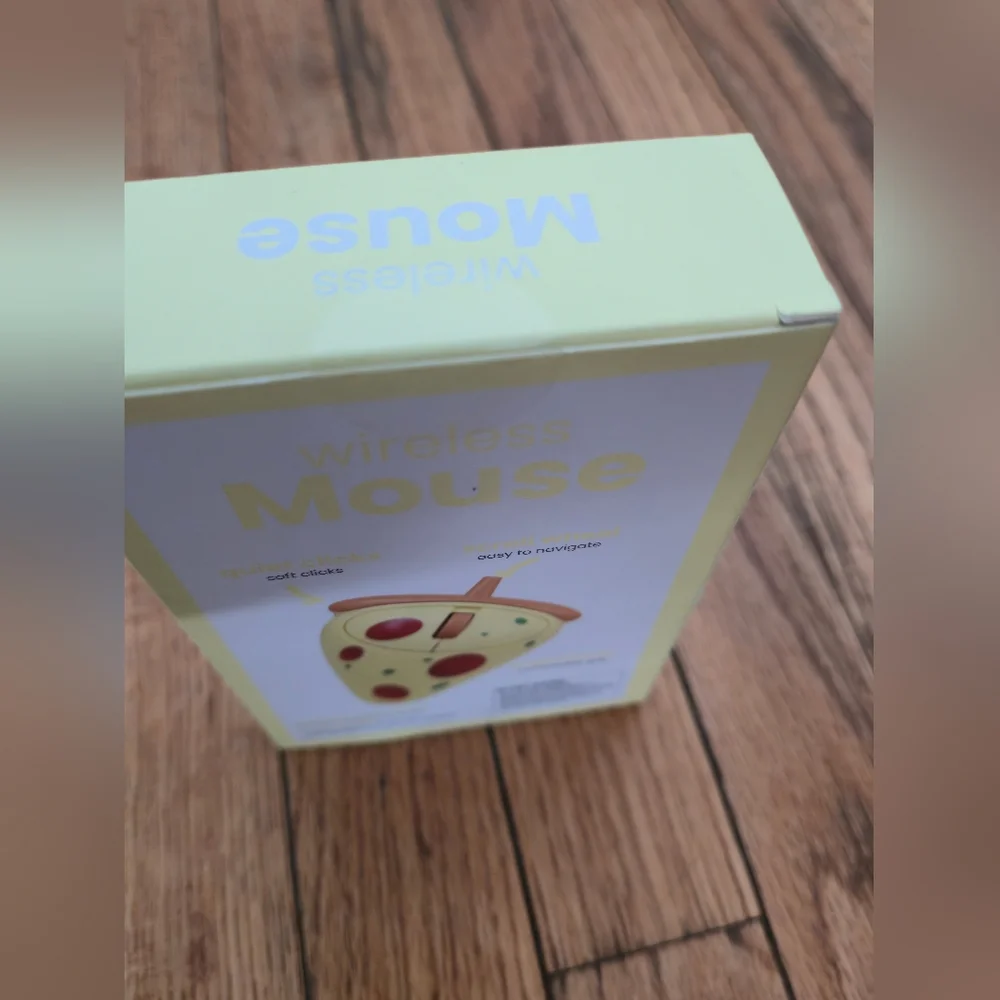 Vivitar 'Pizza' Novelty Computer Mouse - Yellow - Wireless-New In Box